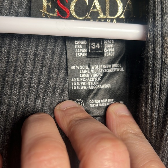 Escada By Margaretha Ley Turtle Neck Sweater Sz 34 Wool - Picture 3 of 6